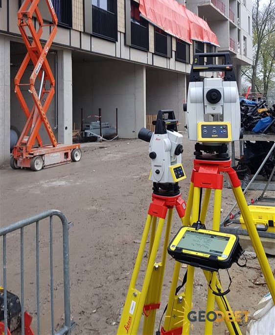 Robotic totalstation Leica iCON iCR70 verhuur huren Geodeet belgie
