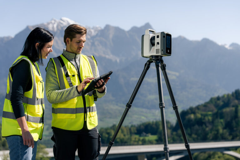 Meetoplossingen voor landmeters en maatvoerders