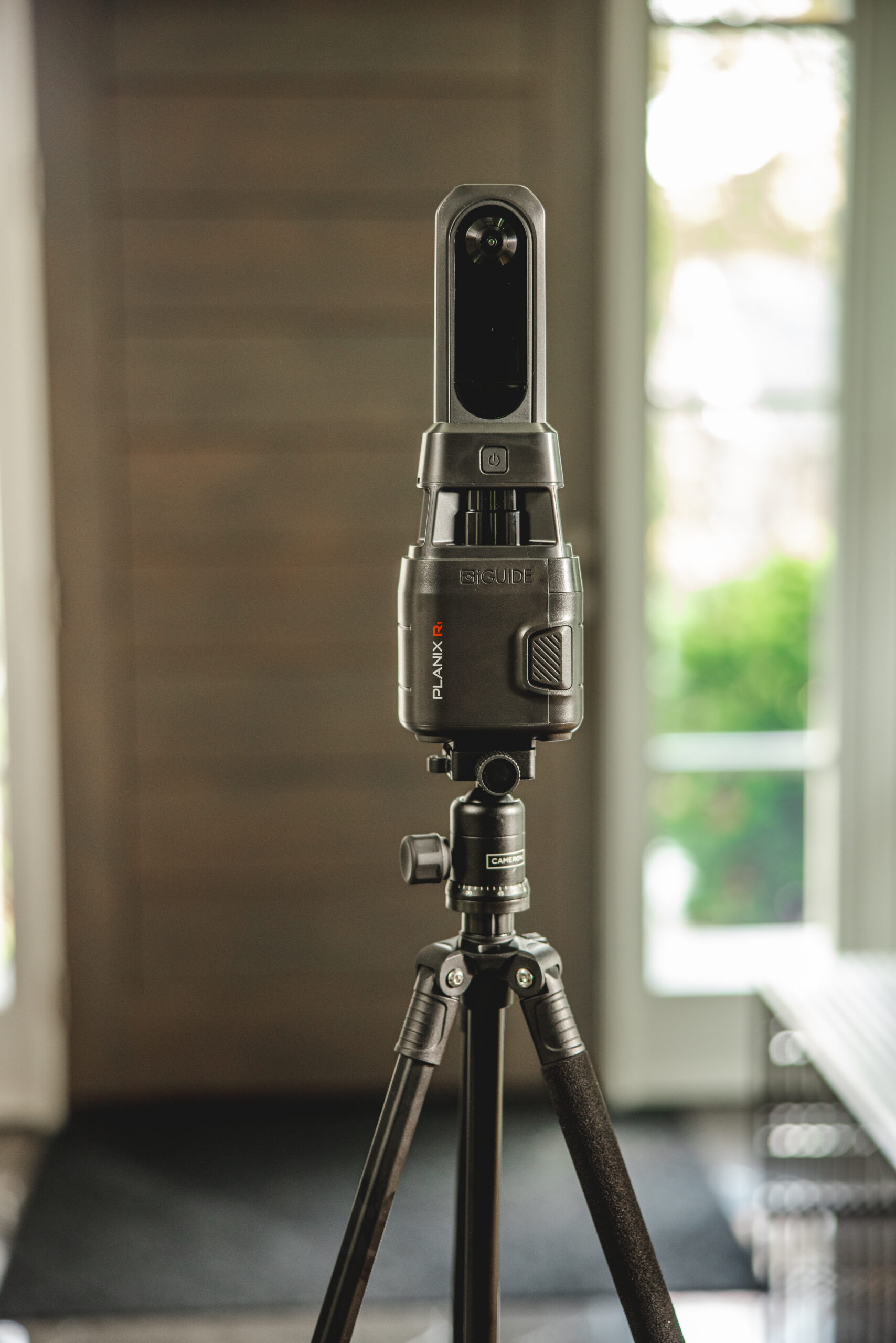 iGUIDE R1 closup Geodeet